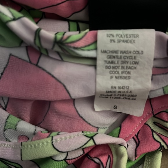 J.B. Floral V-Neck Wrap Top True Vintage in Pink and Green - Picture 6 of 12